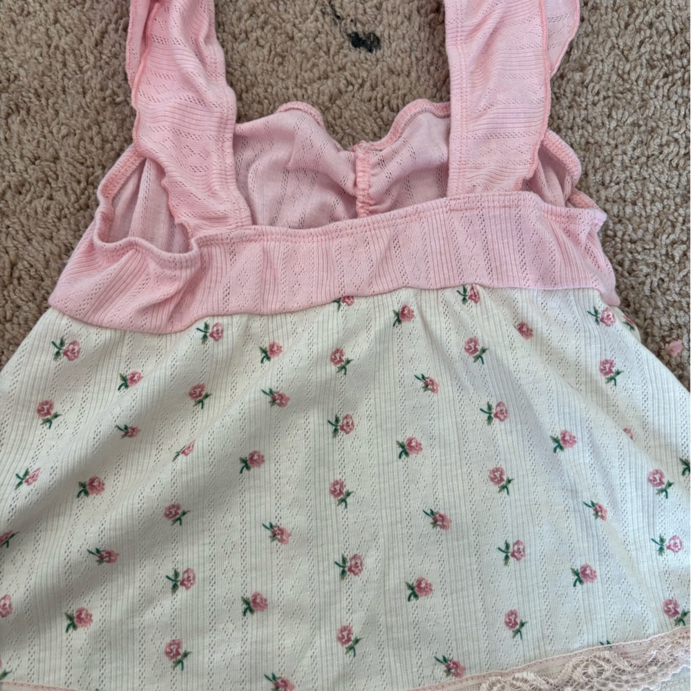 Floral top - Picture 2 of 2